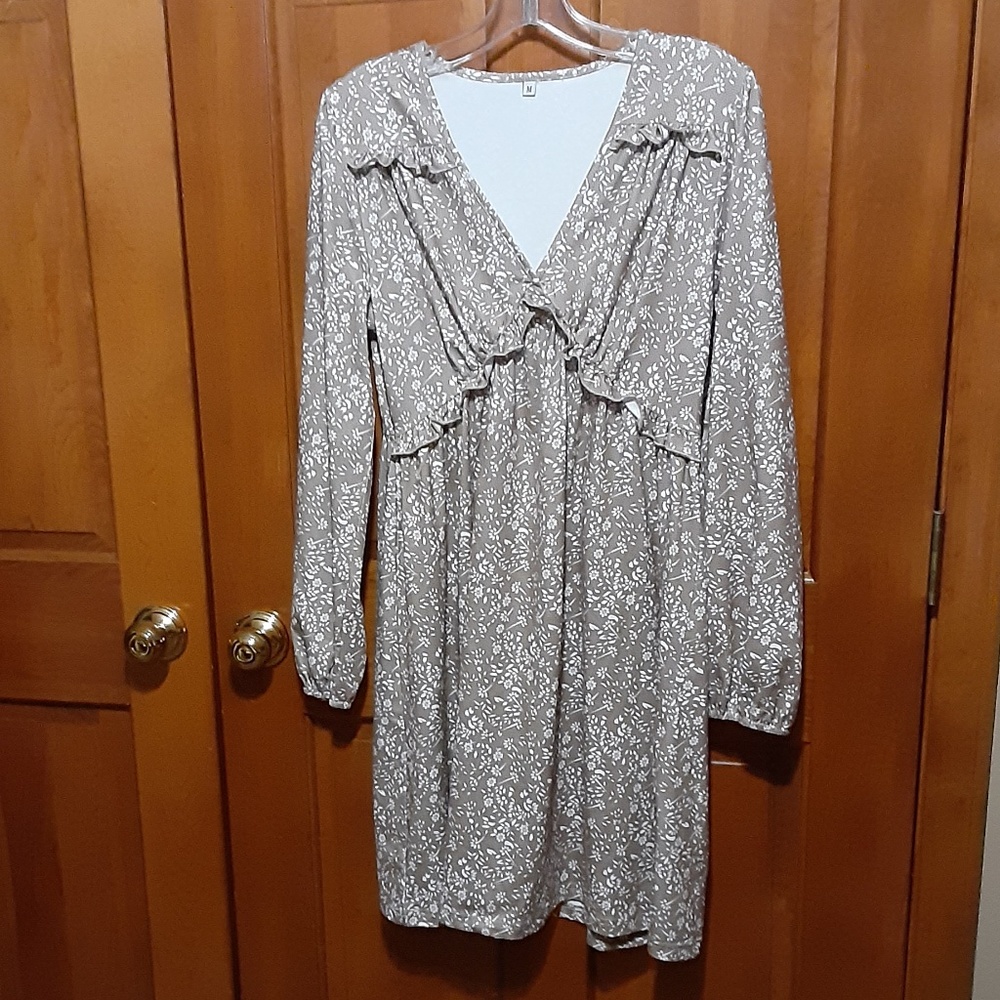 Tan & White V-Neck Pullover Dress